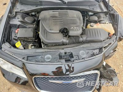 Zdjęcie 11 z 12 samochodu: 2018 CHRYSLER 300 TOURING VIN:2C3CCAAG0JH340997 - miniatura