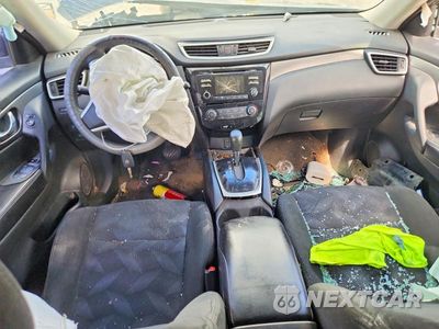 Zdjęcie 8 z 13 samochodu: 2016 NISSAN ROGUE S VIN:5N1AT2MT5GC811745 - miniatura