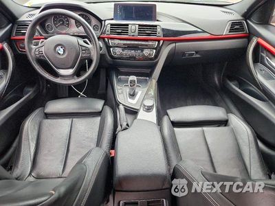 Zdjęcie 8 z 13 samochodu: 2018 BMW 330 XI VIN:WBA8D9G58JNU71375 - miniatura