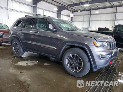 Czwarte zdjęcie samochodu z boku: 2018 JEEP GRAND CHEROKEE TRAILHAWK VIN:1C4RJFLG9JC423305 - miniatura