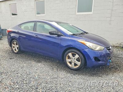 Czwarte zdjęcie samochodu z boku: 2012 HYUNDAI ELANTRA GLS VIN:5NPDH4AEXCH131066 - miniatura
