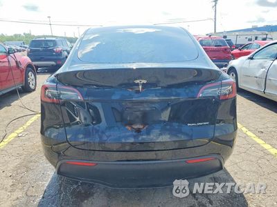 Zdjęcie 6 z 13 samochodu: 2022 TESLA MODEL Y VIN:7SAYGAEE5NF427453 - miniatura