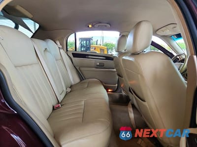 Zdjęcie 10 z 12 samochodu: 2006 LINCOLN TOWN CAR SIGNATURE VIN:1LNHM81V36Y649216 - miniatura
