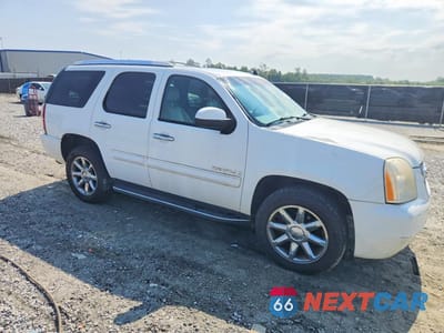 Czwarte zdjęcie samochodu z boku: 2008 GMC YUKON DENALI VIN:1GKFK63868J135258 - miniatura