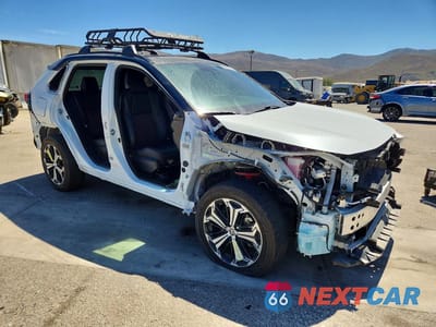 Czwarte zdjęcie samochodu z boku: 2023 TOYOTA RAV4 PRIME XSE VIN:JTMEB3FV7PD155328 - miniatura
