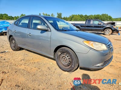 Czwarte zdjęcie samochodu z boku: 2010 HYUNDAI ELANTRA GLS VIN:KMHDU4ADXAU981300 - miniatura