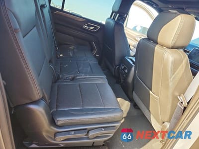 Zdjęcie 11 z 13 samochodu: 2021 CHEVROLET SUBURBAN K1500 HIGH COUNTRY VIN:1GNSKGKL4MR404737 - miniatura