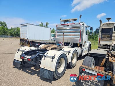 Trzecie zdjęcie samochodu z tyłu: 2003 VOLVO VNL SEMI TRUCK VIN:4V4NC9TJ73N340487 - miniatura