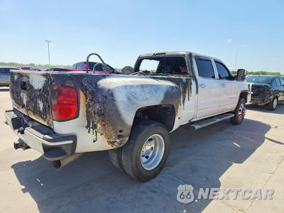 Trzecie zdjęcie samochodu z tyłu: 2018 GMC SIERRA K3500 DENALI VIN:1GT42YEY6JF287612 - miniatura