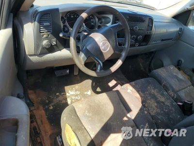 Zdjęcie 8 z 12 samochodu: 2007 GMC SIERRA C2500 HEAVY DUTY VIN:1GTHC24K87E536614 - miniatura