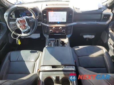 Zdjęcie 8 z 12 samochodu: 2024 FORD F150 LARIAT VIN:1FTFW5L51RFA56410 - miniatura
