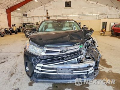 Piąte zdjęcie samochodu w środku: 2018 TOYOTA HIGHLANDER XLE VIN:5TDJZRFH4JS894174 - miniatura