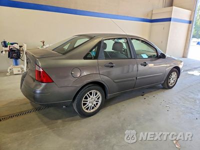 Trzecie zdjęcie samochodu z tyłu: 2006 FORD FOCUS ZX4 VIN:1FAFP34N06W237385 - miniatura
