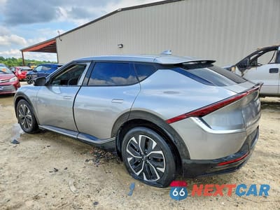 Drugie zdjęcie samochodu z przodu: 2023 KIA EV6 WIND VIN:KNDC34LA1P5604086 - miniatura