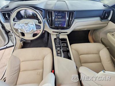 Zdjęcie 8 z 13 samochodu: 2020 VOLVO XC60 T5 MOMENTUM VIN:YV4102RK2L1418043 - miniatura