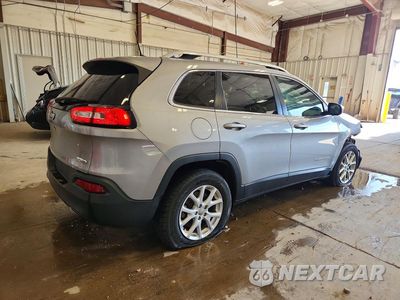 Trzecie zdjęcie samochodu z tyłu: 2016 JEEP CHEROKEE LATITUDE VIN:1C4PJMCB9GW203900 - miniatura