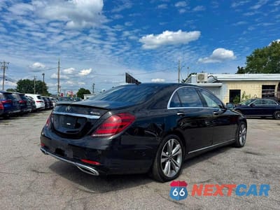 Czwarte zdjęcie samochodu z boku: 2020 MERCEDES-BENZ S 560 4MATIC VIN:WDDUG8GB2LA526654 - miniatura