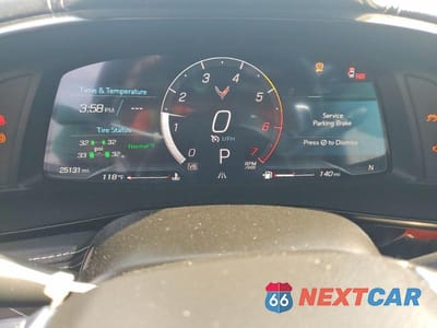 Zdjęcie 9 z 13 samochodu: 2023 CHEVROLET CORVETTE STINGRAY 1LT VIN:1G1YA2D48P5117517 - miniatura