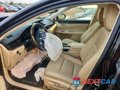 Zdjęcie 7 z 12 samochodu: 2013 LEXUS ES 350 VIN:JTHBK1GG4D2055913 - miniatura