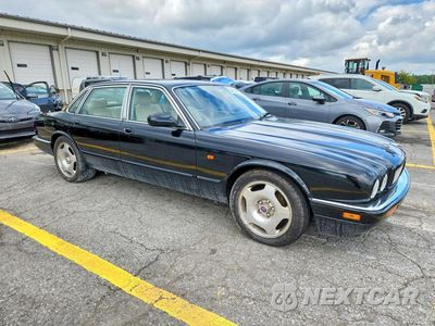 Czwarte zdjęcie samochodu z boku: 1995 JAGUAR XJR VIN:SAJPX1142SC731257 - miniatura