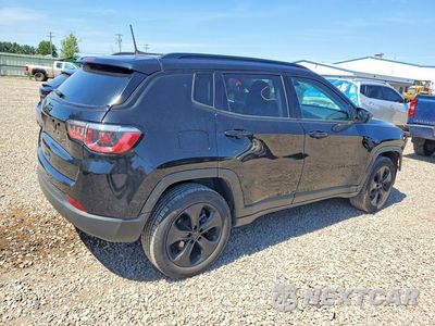 Trzecie zdjęcie samochodu z tyłu: 2020 JEEP COMPASS LATITUDE VIN:3C4NJDBB5LT209542 - miniatura