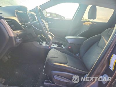 Zdjęcie 7 z 13 samochodu: 2015 JEEP CHEROKEE LATITUDE VIN:1C4PJMCS3FW649488 - miniatura