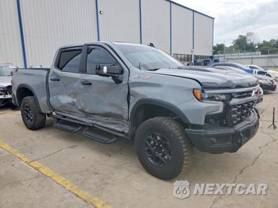 Czwarte zdjęcie samochodu z boku: 2024 CHEVROLET SILVERADO K1500 ZR2 VIN:3GCUDHEL5RG313237 - miniatura