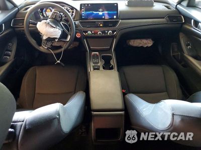 Zdjęcie 8 z 12 samochodu: 2020 HONDA ACCORD HYBRID VIN:1HGCV3F1XLA005013 - miniatura