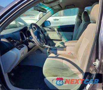 Zdjęcie 7 z 12 samochodu: 2013 TOYOTA HIGHLANDER PLUS VIN:5TDBK3EH2DS175775 - miniatura