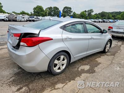 Trzecie zdjęcie samochodu z tyłu: 2013 HYUNDAI ELANTRA GLS VIN:5NPDH4AE6DH155883 - miniatura