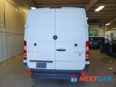 Zdjęcie 6 z 12 samochodu: 2016 MERCEDES-BENZ SPRINTER 2500 VIN:WD3PE7DD1GP341523 - miniatura