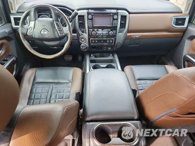 Zdjęcie 8 z 12 samochodu: 2016 NISSAN TITAN XD PLATINUM RESERVE VIN:1N6BA1F40GN513409 - miniatura