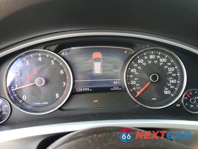 Zdjęcie 9 z 12 samochodu: 2011 VOLKSWAGEN TOUAREG V6 VIN:WVGFF9BP4BD005832 - miniatura