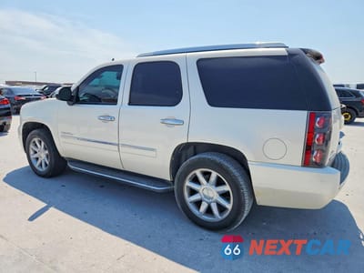 Drugie zdjęcie samochodu z przodu: 2011 GMC YUKON DENALI VIN:1GKS2EEF6BR202874 - miniatura