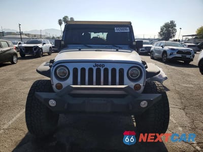 Piąte zdjęcie samochodu w środku: 2014 JEEP WRANGLER UNLIMITED SPORT VIN:1C4HJWDG1EL237368 - miniatura