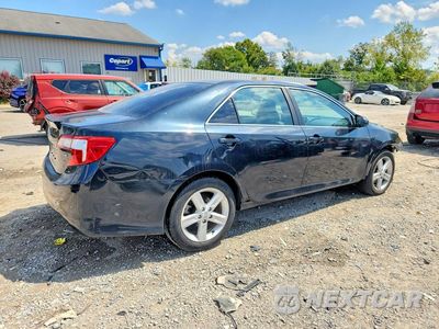 Trzecie zdjęcie samochodu z tyłu: 2014 TOYOTA CAMRY SE VIN:4T1BF1FK3EU376516 - miniatura
