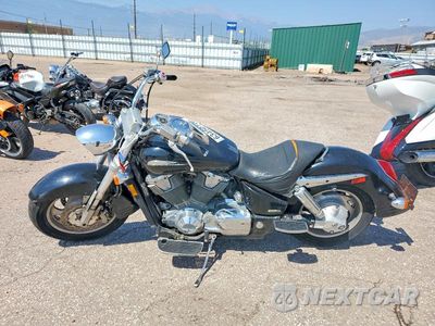 Trzecie zdjęcie samochodu z tyłu: 2003 HONDA VTX1800 R VIN:1HFSC49043A106885 - miniatura