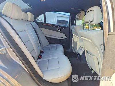 Zdjęcie 10 z 12 samochodu: 2012 MERCEDES-BENZ E 350 VIN:WDDHF5KB1CA593983 - miniatura