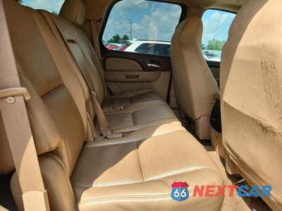 Zdjęcie 11 z 13 samochodu: 2011 CHEVROLET TAHOE K1500 LTZ VIN:1GNSKCE0XBR350643 - miniatura