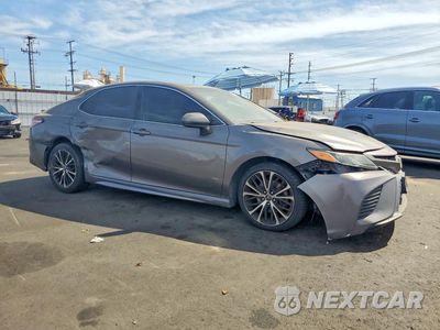 Czwarte zdjęcie samochodu z boku: 2018 TOYOTA CAMRY SE VIN:4T1B11HK6JU646070 - miniatura
