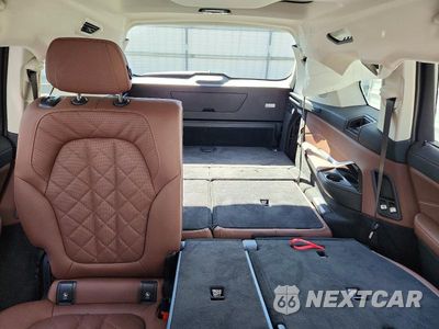 Zdjęcie 10 z 14 samochodu: 2027 BMW X7 XDRIVE40I VIN:5UX23EM01V9498248 - miniatura