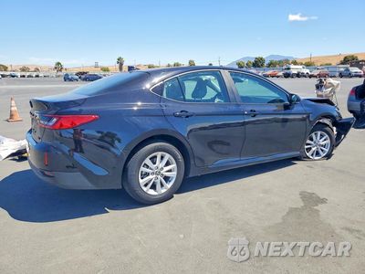 Trzecie zdjęcie samochodu z tyłu: 2026 TOYOTA CAMRY LE VIN:4T1DAACK0TU217042 - miniatura