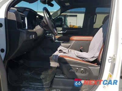 Zdjęcie 7 z 12 samochodu: 2025 GMC SIERRA K2500 DENALI ULTIMATE VIN:1GT4UXEY0SF289121 - miniatura