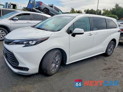 2024 TOYOTA SIENNA LE 5TDKRKECXRS195743 - główne zdjęcie licytacji z USA - miniatura