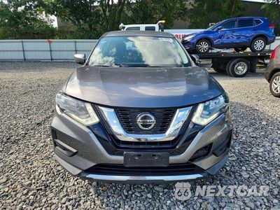 Piąte zdjęcie samochodu w środku: 2018 NISSAN ROGUE S VIN:KNMAT2MV6JP563107 - miniatura