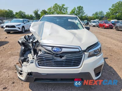 Piąte zdjęcie samochodu w środku: 2019 SUBARU FORESTER VIN:JF2SKACC8KH470538 - miniatura