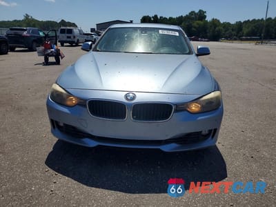 Piąte zdjęcie samochodu w środku: 2013 BMW 328 I VIN:WBA3A5G55DNP23857 - miniatura