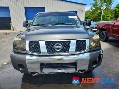 Piąte zdjęcie samochodu w środku: 2007 NISSAN TITAN XE VIN:1N6AA07B87N204516 - miniatura