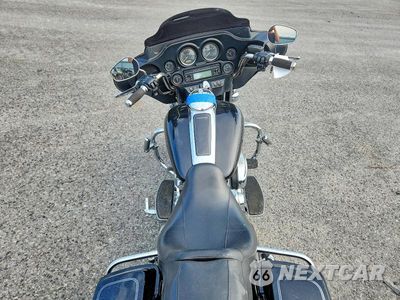Zdjęcie 6 z 9 samochodu: 2013 HARLEY-DAVIDSON FLHTC ELECTRA GLIDE CLASSIC VIN:1HD1FFM18DB636599 - miniatura