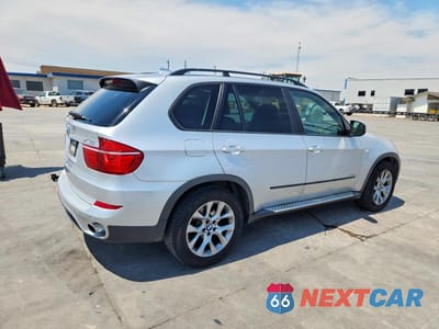 Trzecie zdjęcie samochodu z tyłu: 2011 BMW X5 XDRIVE35I VIN:5UXZV4C55BL414074 - miniatura
